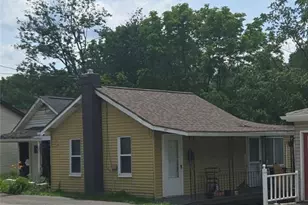 417 Valley St, McDonald, PA 15057 - Photo 1