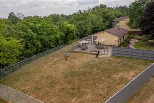 1600 Settlers Dr, Oakdale, PA 15071 - Photo 13