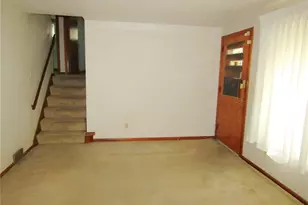 571 Grove Rd, Pittsburgh, PA 15147 - Photo 7