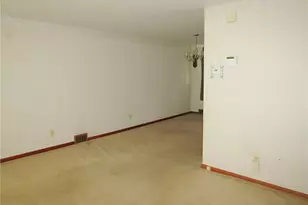 571 Grove Rd, Pittsburgh, PA 15147 - Photo 5