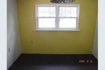 822 Robin Rd, Loyalhanna, PA 15681 - Photo 5