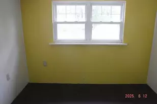 822 Robin Rd, Loyalhanna, PA 15681 - Photo 5