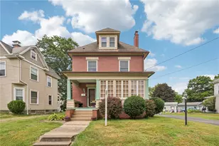 327 State St, Grove City Boro, PA 16127 - Photo 1