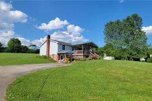 1433 W Pitt St, Jennerstown Boro, PA 15547 - Photo 1