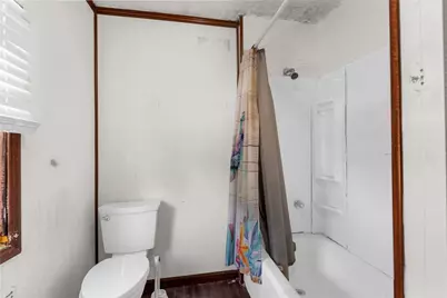 203 Baldwin Ave, Sharon, PA 16146 - Photo 21