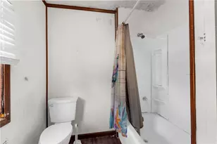 203 Baldwin Ave, Sharon, PA 16146 - Photo 21