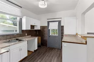 203 Baldwin Ave, Sharon, PA 16146 - Photo 13