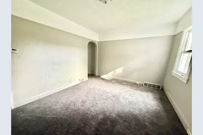 864 Vankirk St, Clairton, PA 15025 - Photo 9