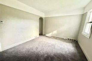 864 Vankirk St, Clairton, PA 15025 - Photo 9