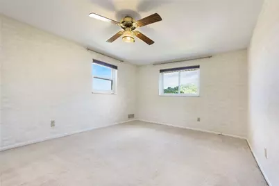 3931 Boulevard Drive, Pittsburgh, PA 15217 - Photo 17