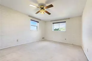 3931 Boulevard Dr, Pittsburgh, PA 15217 - Photo 17