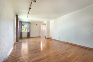 3931 Boulevard Dr, Pittsburgh, PA 15217 - Photo 5