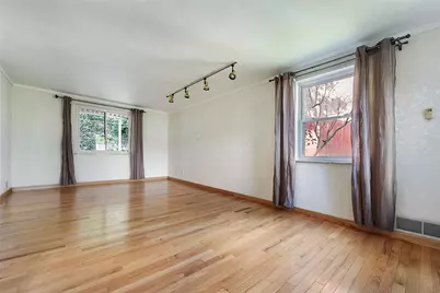 3931 Boulevard Drive, Pittsburgh, PA 15217 - Photo 7