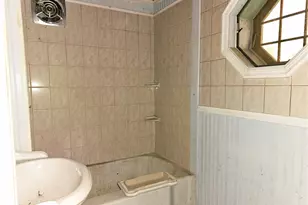 826 Parkwood Rd, Pittsburgh, PA 15210 - Photo 27