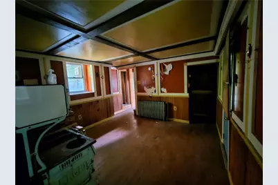 826 Parkwood Rd, Pittsburgh, PA 15210 - Photo 13