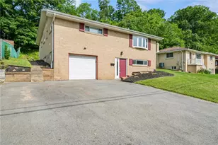 216 Woodlawn Dr, Trafford, PA 15085 - Photo 1