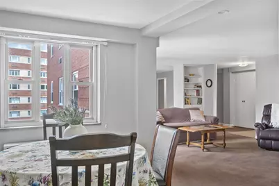 4601 Fifth #626, Pittsburgh, PA 15213 - Photo 9