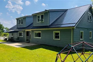 324 Paul Dr, Lower Burrell, PA 15068 - Photo 1