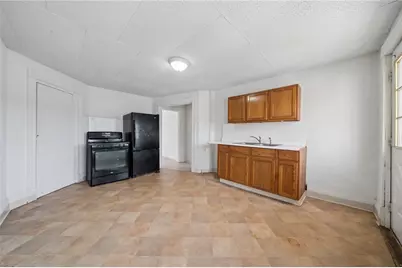 209 Depot St, Youngwood, PA 15697 - Photo 5