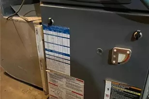 702 Sellers Ave, Jeannette, PA 15644 - Photo 17