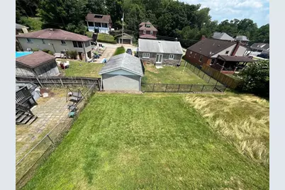 702 Sellers Avenue, Jeannette, PA 15644 - Photo 9