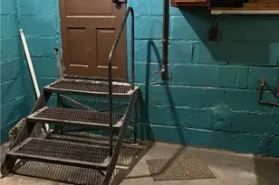 702 Sellers Ave, Jeannette, PA 15644 - Photo 15