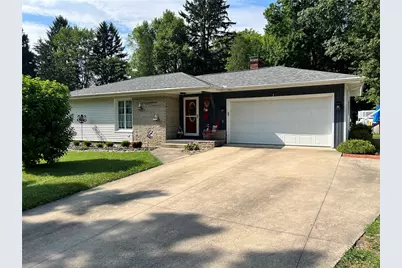 162 Plum St, Greenville Boro, PA 16125 - Photo 1