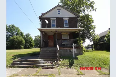 807 Lee Ave, Farrell, PA 16121 - Photo 1