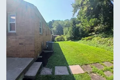 1422 Oak Dr, Pittsburgh, PA 15234 - Photo 25