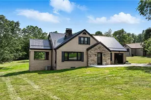 545 Vanderbilt Rd, Dunbar Township, PA 15425 - Photo 1