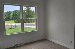 816 S 10th St, New Stanton, PA 15697 - Photo 11