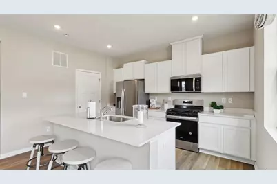 410 Curtis Court, New Stanton, PA 15639 - Photo 9