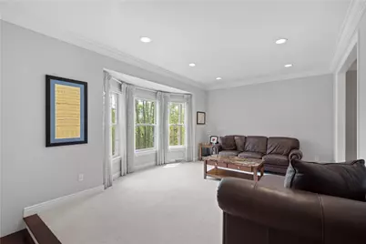 228 Highpointe Drive, Scott Township, PA 15220 - Photo 5