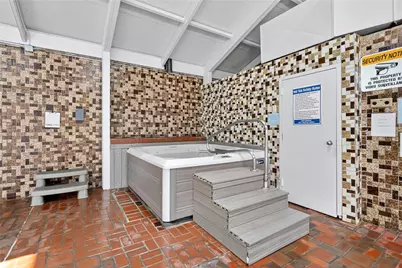 2120 Greentree Rd #610E, Scott Township, PA 15220 - Photo 19