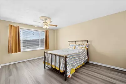 2120 Greentree Rd #610E, Scott Township, PA 15220 - Photo 13