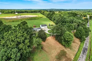 400 Oak Hill Rd, Shenango Township, PA 16159 - Photo 13