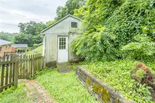 127 Mardi Gras Dr, Pittsburgh, PA 15239 - Photo 5