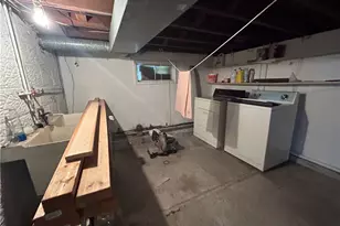 923 Moore St, Georges Township, PA 15401 - Photo 9