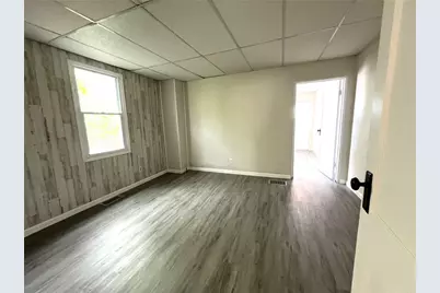 735 1/2 7th Avenue, Coraopolis, PA 15108 - Photo 7