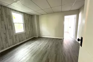 735 1/2 7th Ave, Coraopolis, PA 15108 - Photo 7