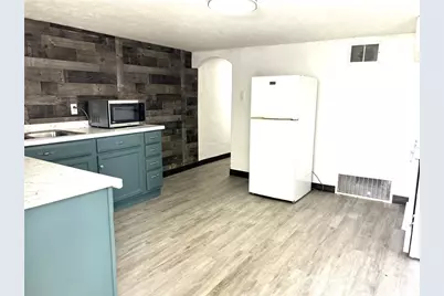 735 1/2 7th Avenue, Coraopolis, PA 15108 - Photo 3