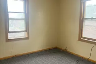 842 Cedar Ave, Sharon, PA 16146 - Photo 17