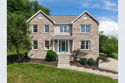 815 Graywyck Dr, Seven Fields Boro, PA 16046 - Photo 1