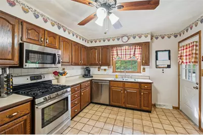 223 Cedar Dr, East Franklin Township, PA 16201 - Photo 5