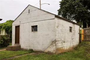 737 St Clair Ave, Clairton, PA 15025 - Photo 33