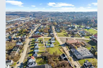 422 6th St, Monessen, PA 15062 - Photo 5