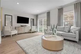 231 Yellowwood Ct, South Strabane, PA 15301 - Photo 3