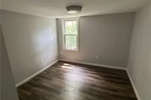 717 Clarion St, Bridgewater, PA 15009 - Photo 5