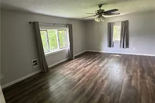 717 Clarion St, Bridgewater, PA 15009 - Photo 13