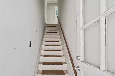 525 Larimer Ave, Turtle Creek, PA 15145 - Photo 15